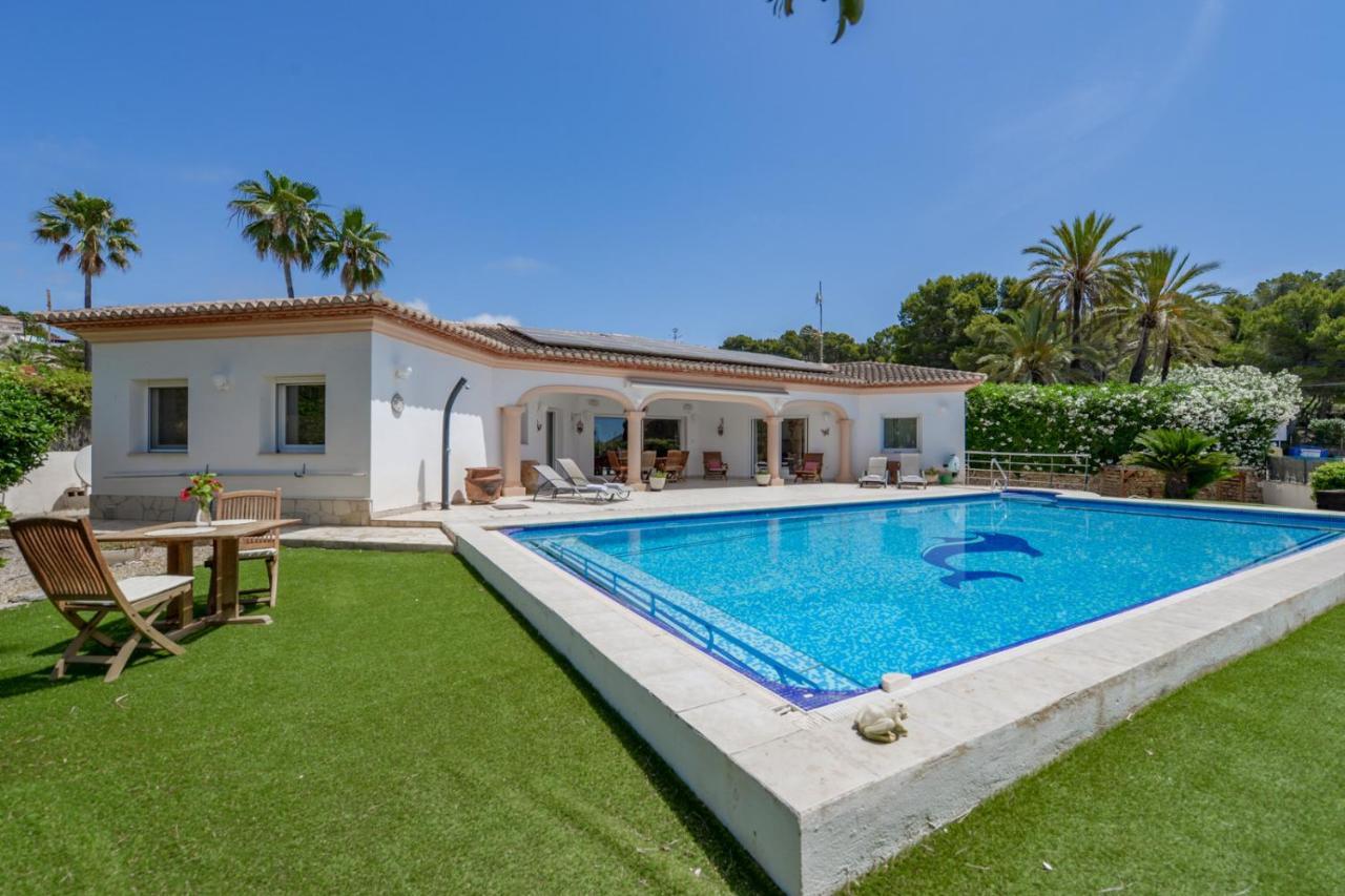 Villas Guzman - Acacias เบนิสซา ภายนอก รูปภาพ