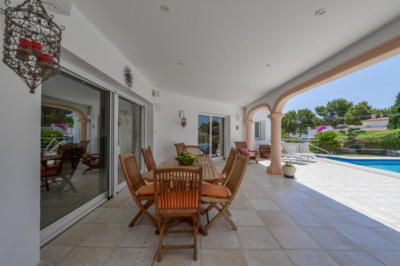 Villas Guzman - Acacias เบนิสซา ภายนอก รูปภาพ